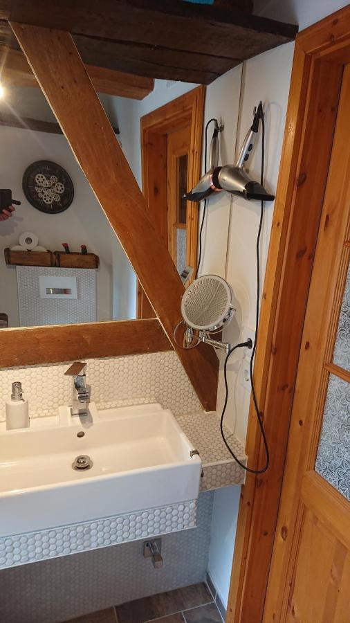 Kleine Gemuetliche Ferienwohnung Im Fachwerkstil Волфсбург Екстериор снимка