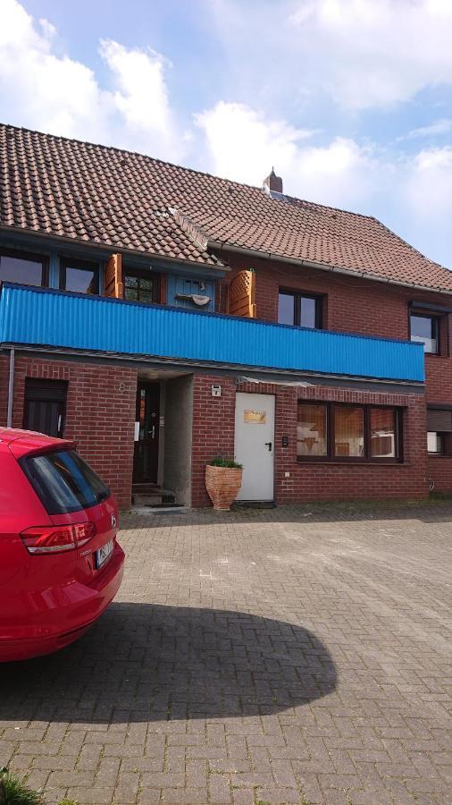 Kleine Gemuetliche Ferienwohnung Im Fachwerkstil Волфсбург Екстериор снимка